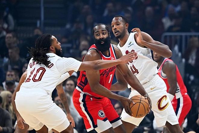 哈登交易成关键转折 快船大获成功