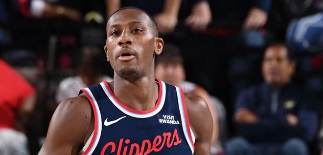 伦纳德高效砍34分 加兰合砍56分助快船终结独行侠