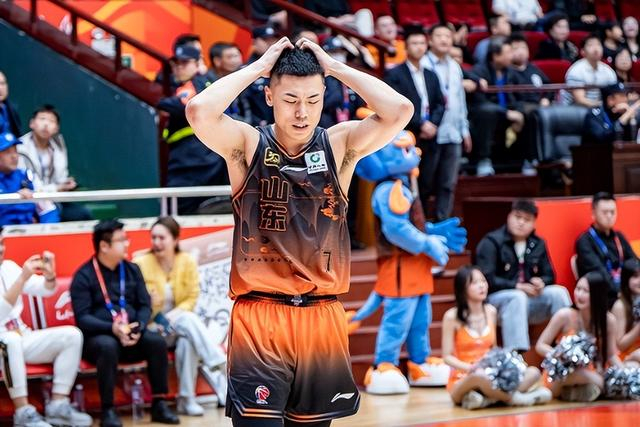 山东男篮迎七场硬仗 季后赛形势扑朔迷离